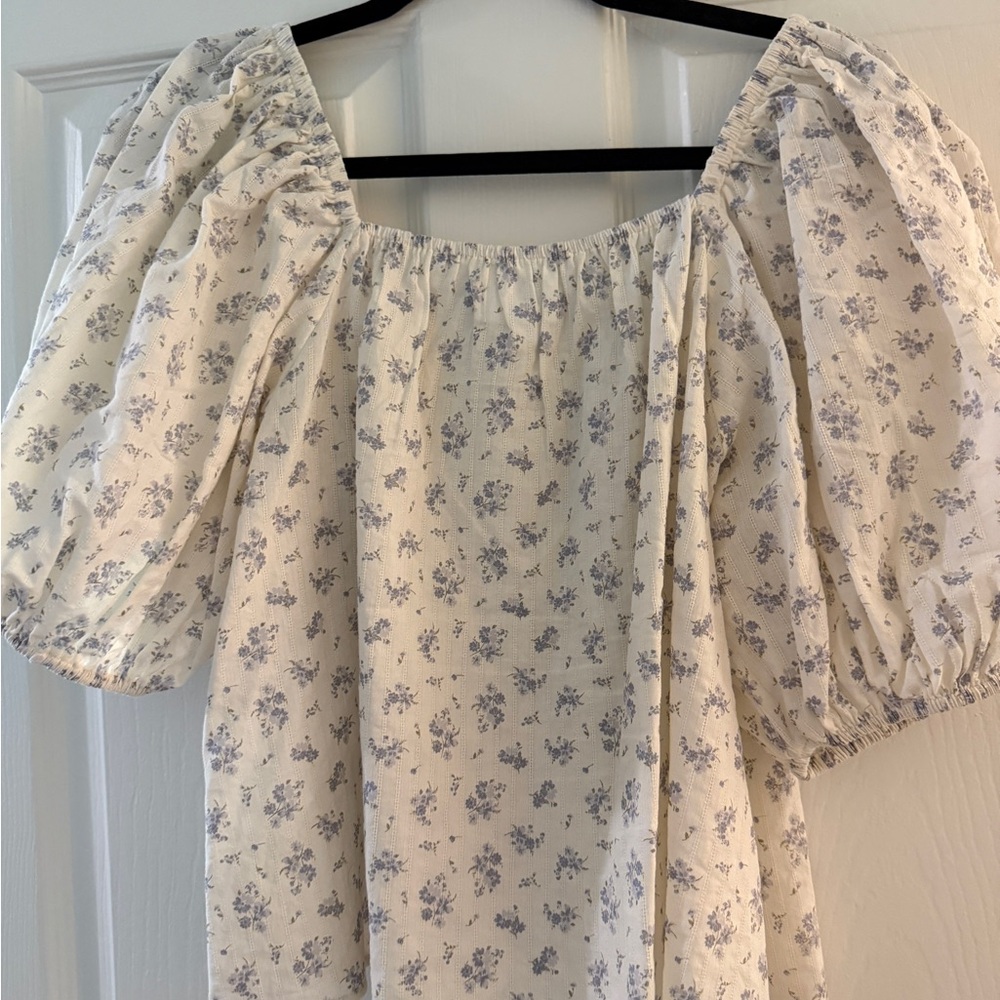 DAHL Floral NWOT Puff-Sleeve Blouse with Blue Print - Picture 4 of 5